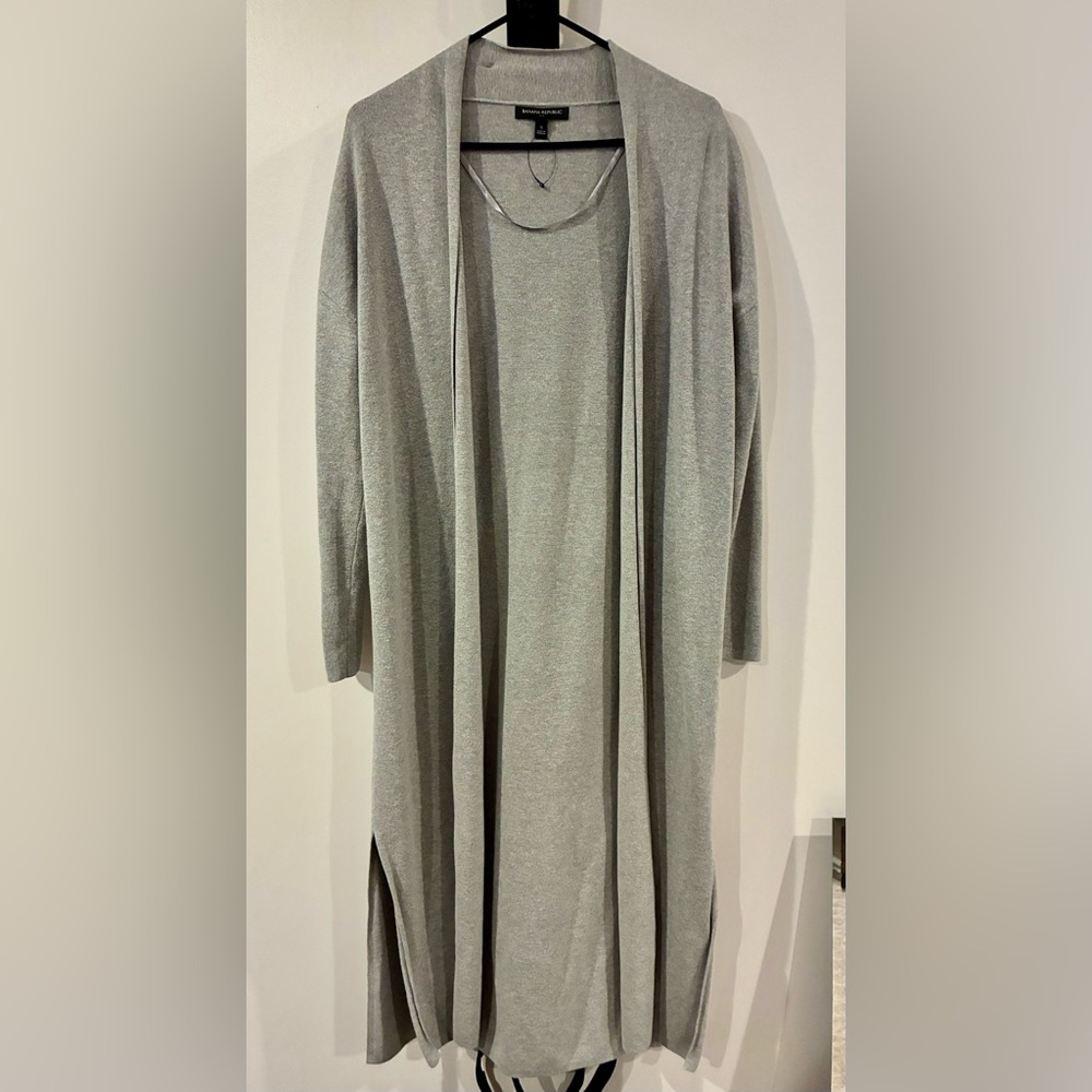 Banana Republic women’s Gray Long Cardigan Sz S